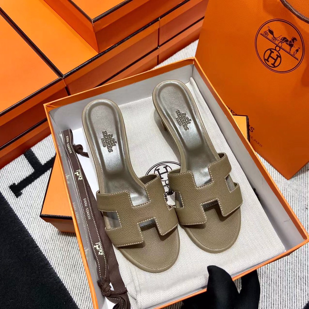 에르메스 올수공 오아시스 슬리퍼 샌들 앱송 50